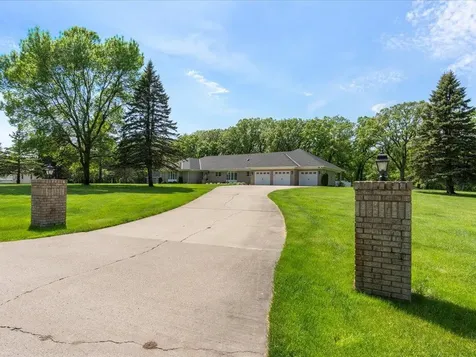 17887 Riverwood Drive Little Falls MN 56345