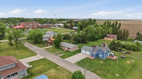 333 3rd Avenue E Hunter ND 58048