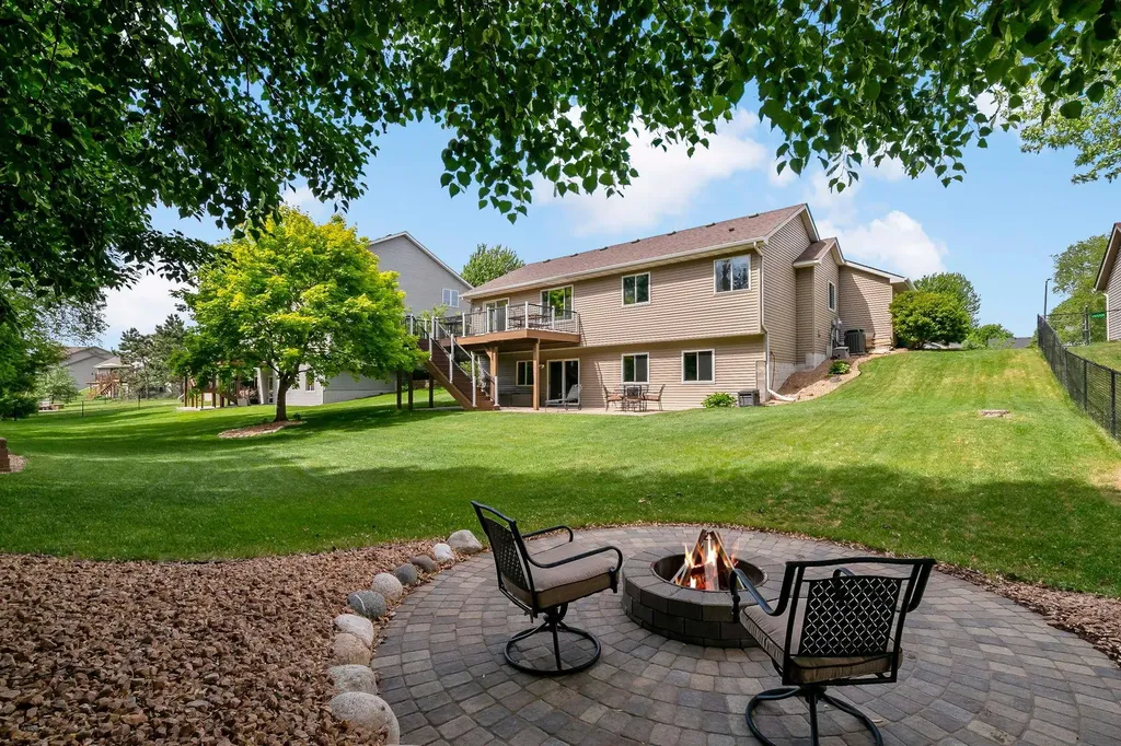 9800 Evergreen Avenue N Brooklyn Park MN 55443
