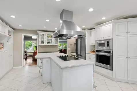 18150 Honeysuckle Lane Wayzata MN 55391