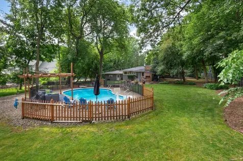18150 Honeysuckle Lane Wayzata MN 55391