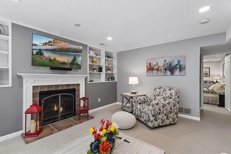 1420 Knoll Drive Shoreview MN 55126