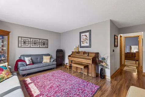 1420 Knoll Drive Shoreview MN 55126
