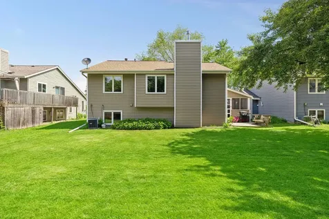 1420 Knoll Drive Shoreview MN 55126