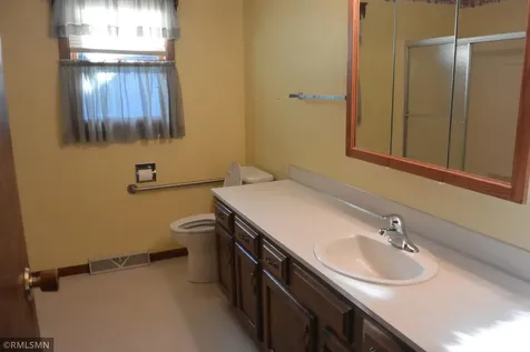 1110 Mcleod Avenue N Glencoe MN 55336