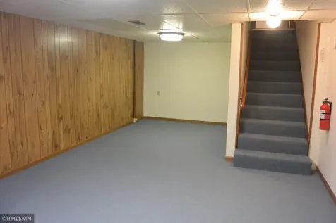 1110 Mcleod Avenue N Glencoe MN 55336