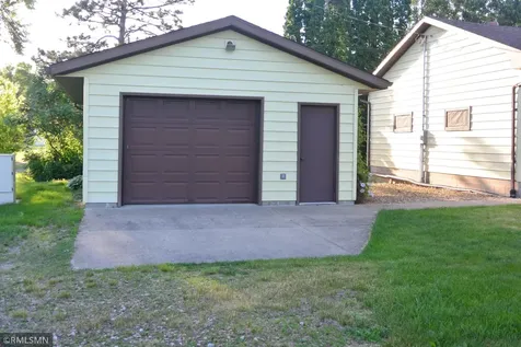 1110 Mcleod Avenue N Glencoe MN 55336