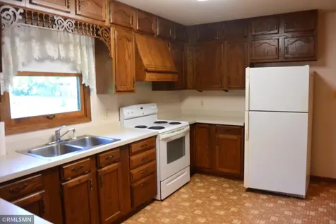 1110 Mcleod Avenue N Glencoe MN 55336