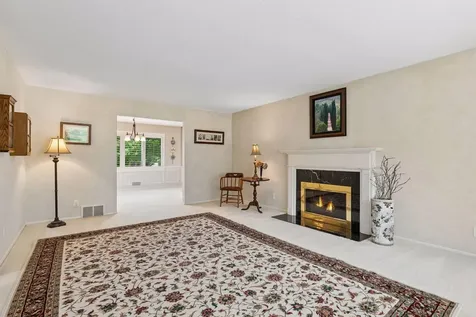 6016 Olinger Circle Edina MN 55436