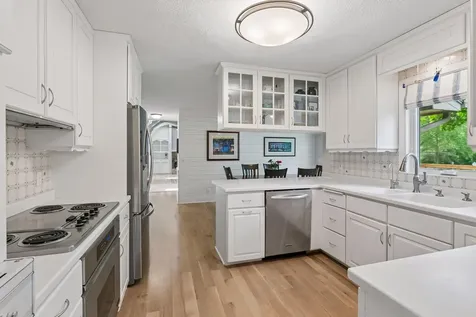 6016 Olinger Circle Edina MN 55436