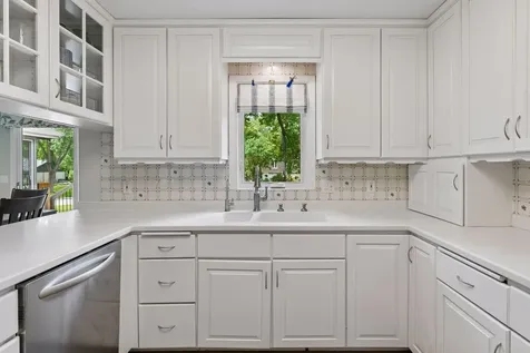 6016 Olinger Circle Edina MN 55436