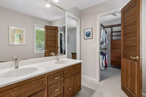 6016 Olinger Circle Edina MN 55436