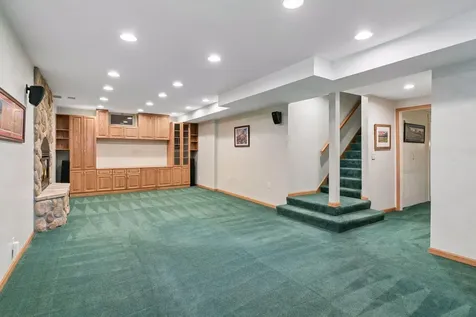 6016 Olinger Circle Edina MN 55436