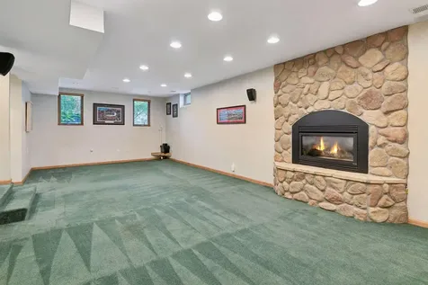 6016 Olinger Circle Edina MN 55436