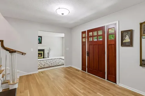 6016 Olinger Circle Edina MN 55436