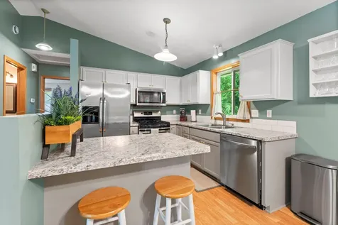 735 Marigold Drive Cambridge MN 55008