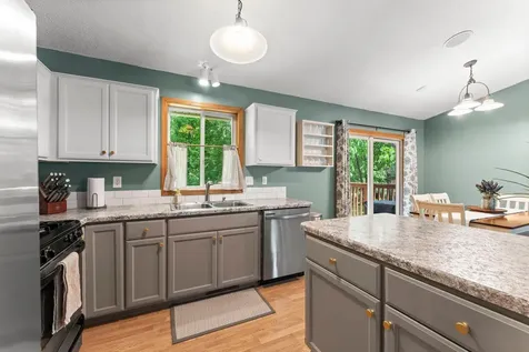 735 Marigold Drive Cambridge MN 55008