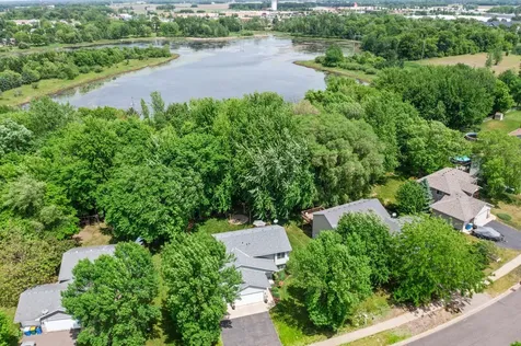 735 Marigold Drive Cambridge MN 55008