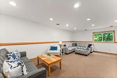 735 Marigold Drive Cambridge MN 55008