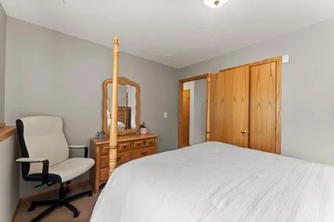 735 Marigold Drive Cambridge MN 55008