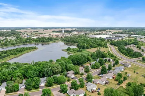 735 Marigold Drive Cambridge MN 55008