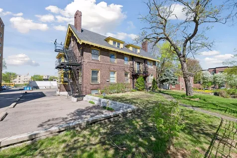2110 1st Avenue S Minneapolis MN 55404