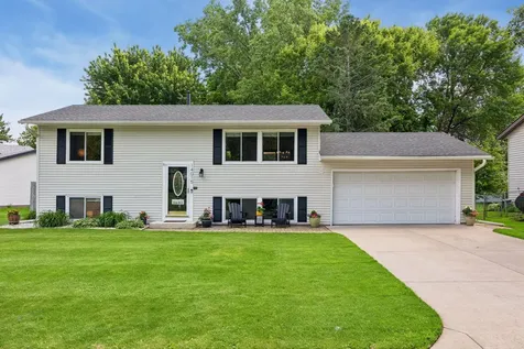 14015 39th Avenue N Plymouth MN 55447