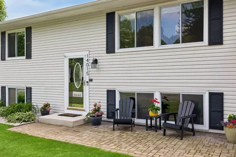 14015 39th Avenue N Plymouth MN 55447