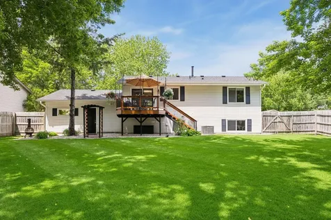 14015 39th Avenue N Plymouth MN 55447