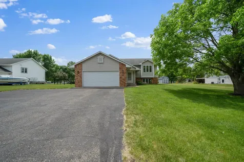 1100 Lochmist Lane NW Alexandria MN 56308