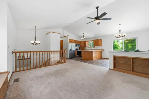 1100 Lochmist Lane NW Alexandria MN 56308