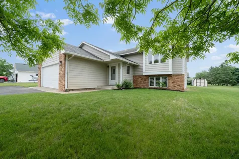 1100 Lochmist Lane NW Alexandria MN 56308