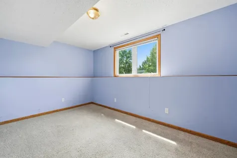 1100 Lochmist Lane NW Alexandria MN 56308