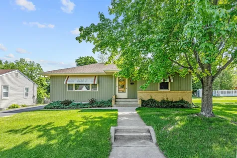 845 Spencer Street S Shakopee MN 55379