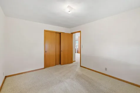 845 Spencer Street S Shakopee MN 55379