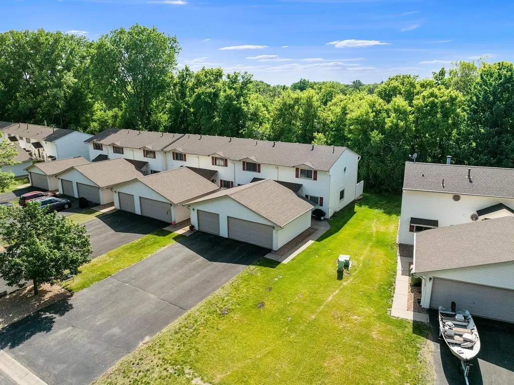 10658 Hummingbird Street NW Coon Rapids MN 55433