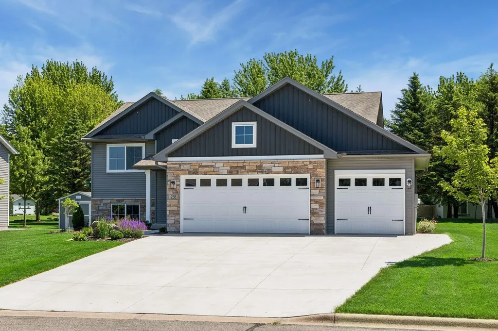 236 9th Ave Court NW Lonsdale MN 55046