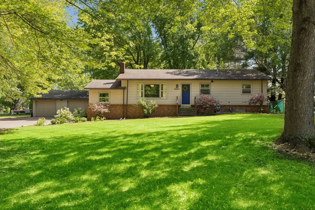 9883 Brookview Road Woodbury MN 55125