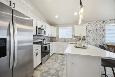 1138 Highland Lane W West Fargo ND 58078