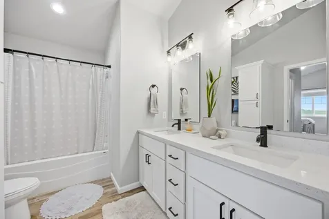 1138 Highland Lane W West Fargo ND 58078
