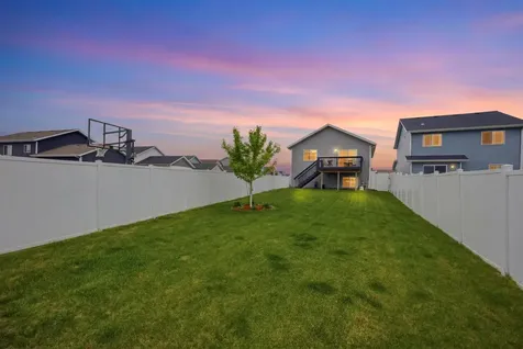 1138 Highland Lane W West Fargo ND 58078