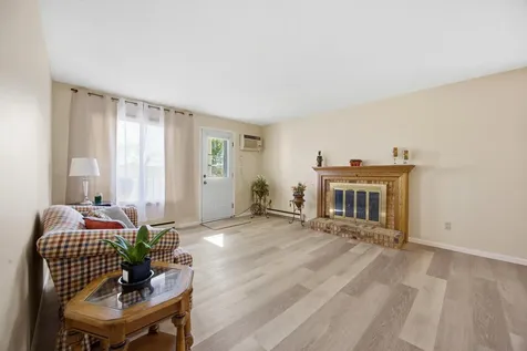 341 Prairiewood Circle S Fargo ND 58103