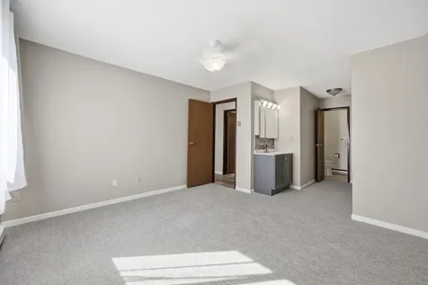 341 Prairiewood Circle S Fargo ND 58103