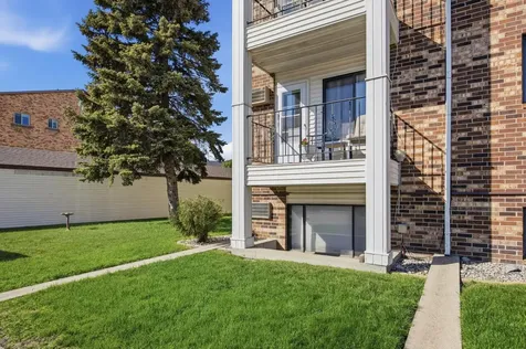 341 Prairiewood Circle S Fargo ND 58103
