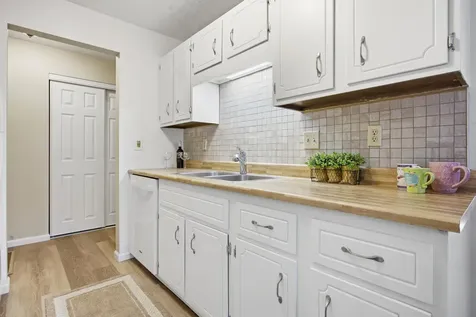 341 Prairiewood Circle S Fargo ND 58103