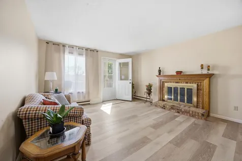 341 Prairiewood Circle S Fargo ND 58103
