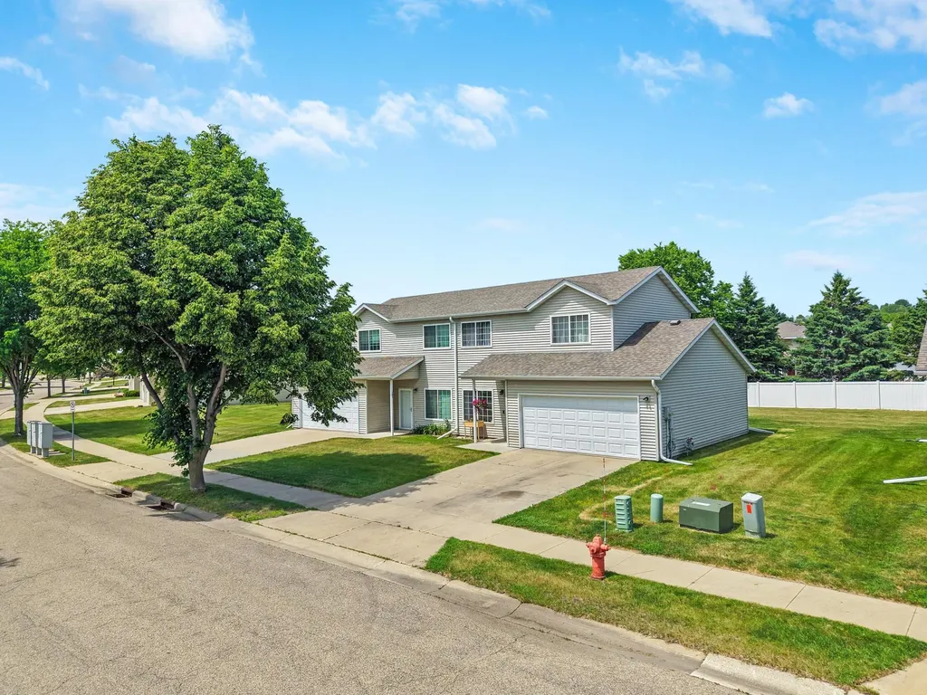 5133 Weatherstone Drive NW Rochester MN 55901