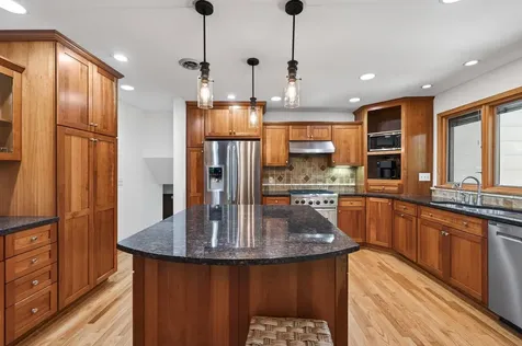 5590 Matterhorn Drive NE Fridley MN 55432