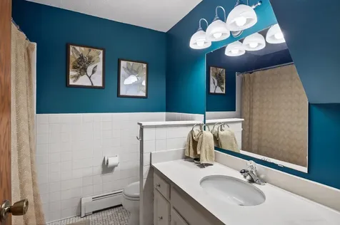5590 Matterhorn Drive NE Fridley MN 55432