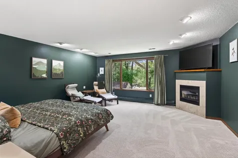 5590 Matterhorn Drive NE Fridley MN 55432